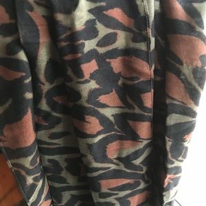 NIQUEA.D Gorgeous Scarf